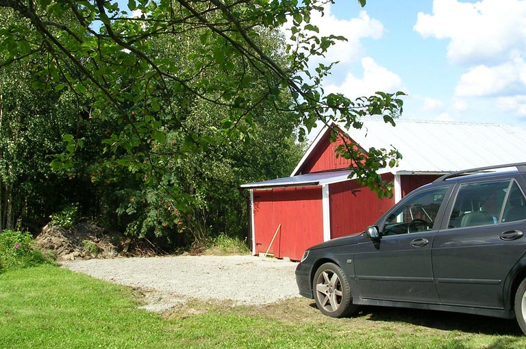 Garaget revs 2009 och redskapsbod byggdes i anslutning till "Gammelbo"